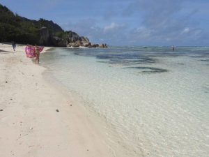La Digue Seychelles Inselhopping. Schönster Strand La Digue
